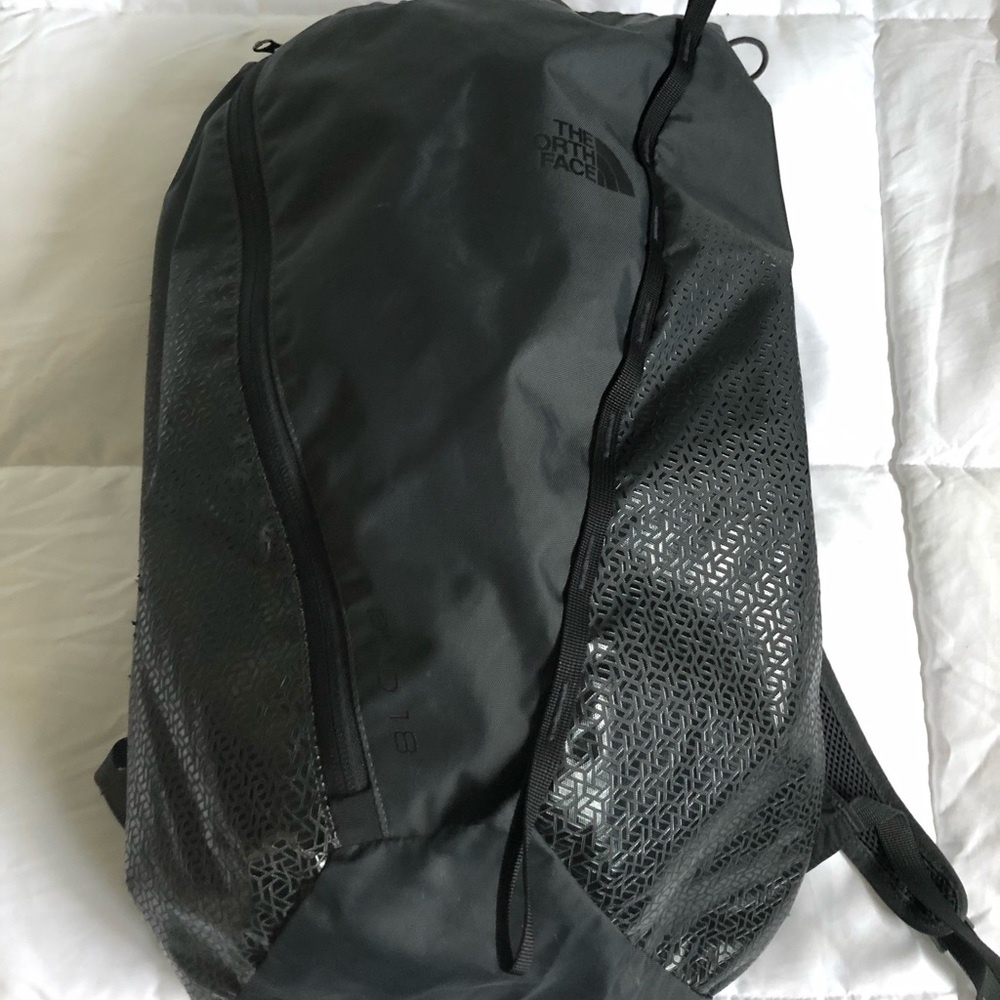 The North Face Backpack 18L excellent condition